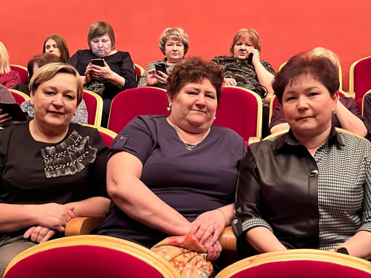 Педагоги нашей школы совершили совместный поход на спектакль "Джек".